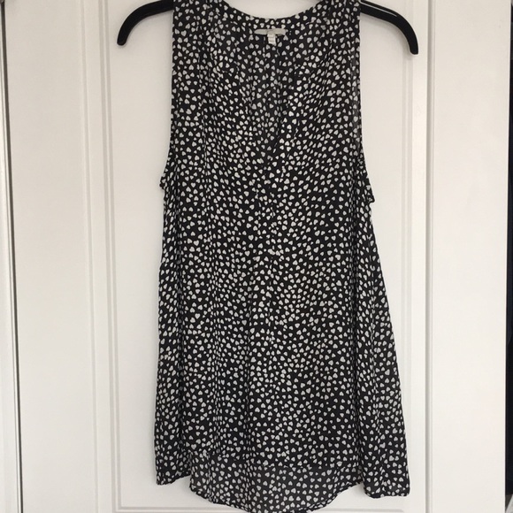 Joie silk heart sleeveless blouse. Size medium. Like new. - Picture 1 of 10